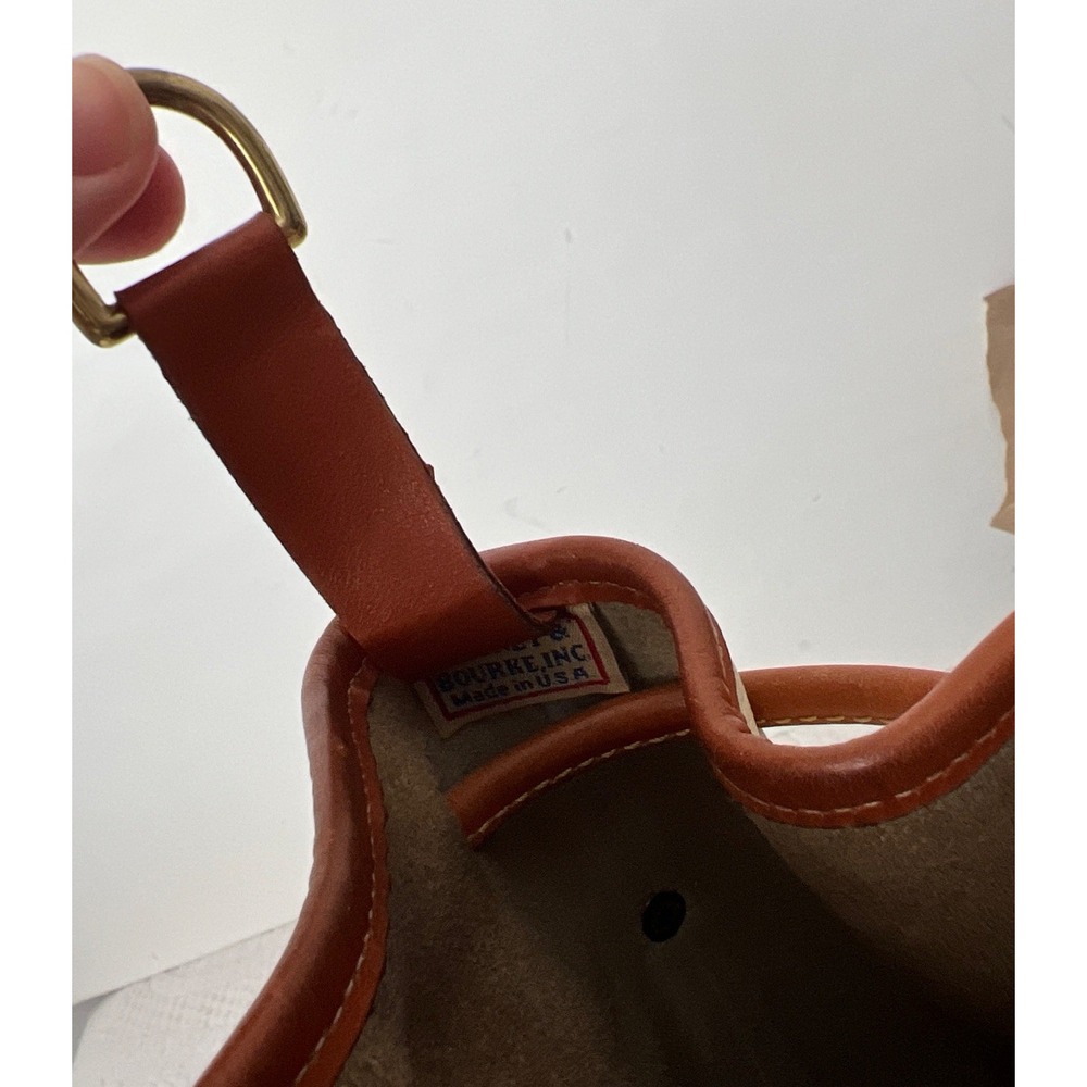 Dooney & Bourke Vintage Leather Drawstring Bucket Bag White Tan Tassel USA VTG - Picture 13 of 13